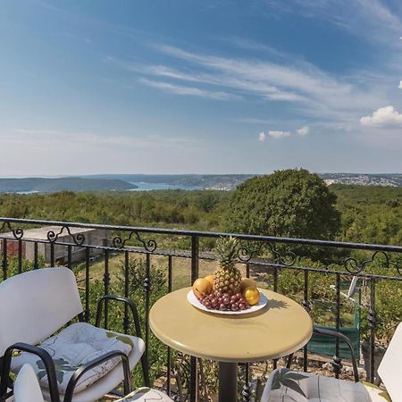 Pet Friendly Apartment In Koromacno With Wifi Eksteriør bilde