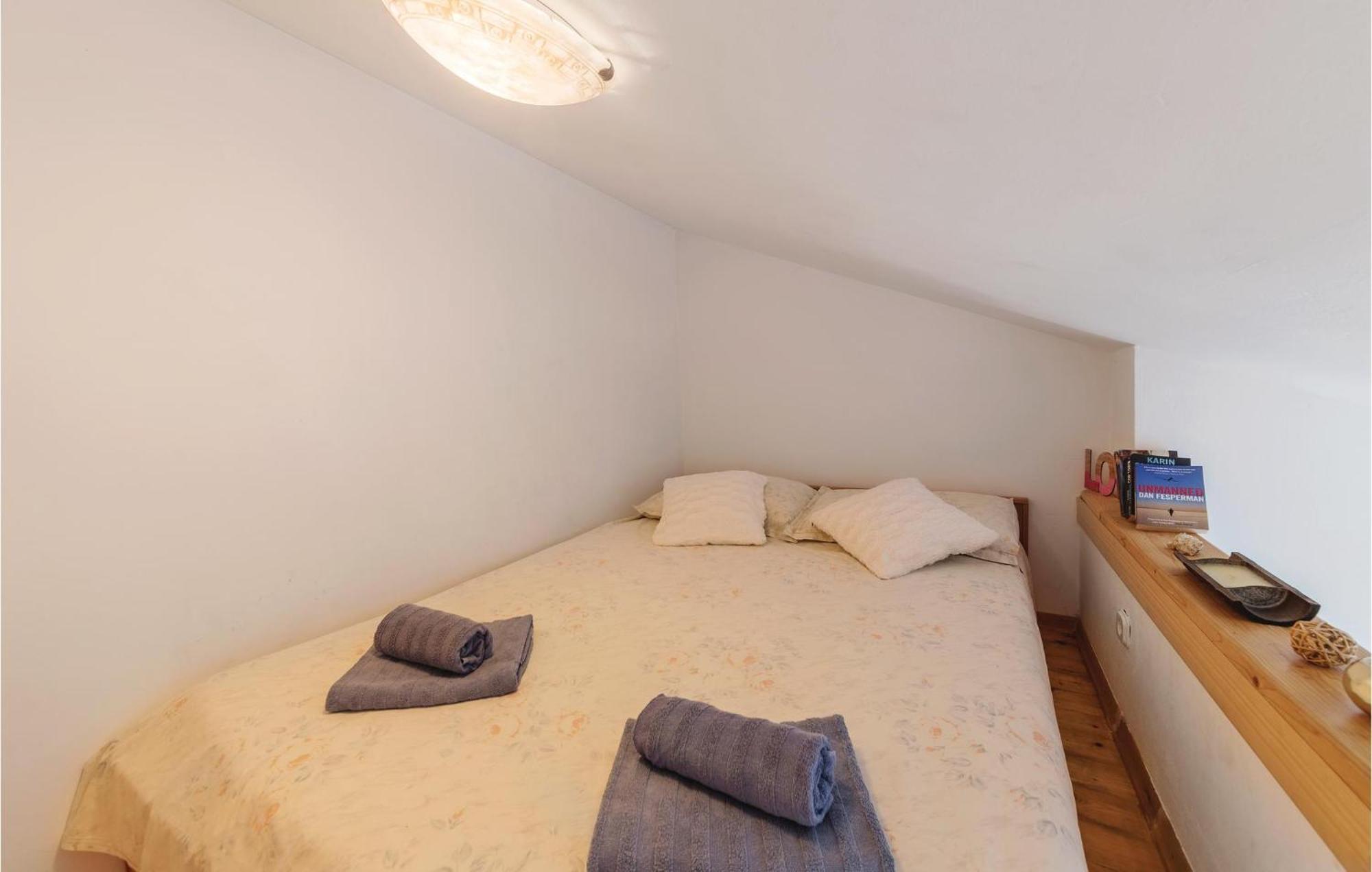 Pet Friendly Apartment In Koromacno With Wifi Eksteriør bilde