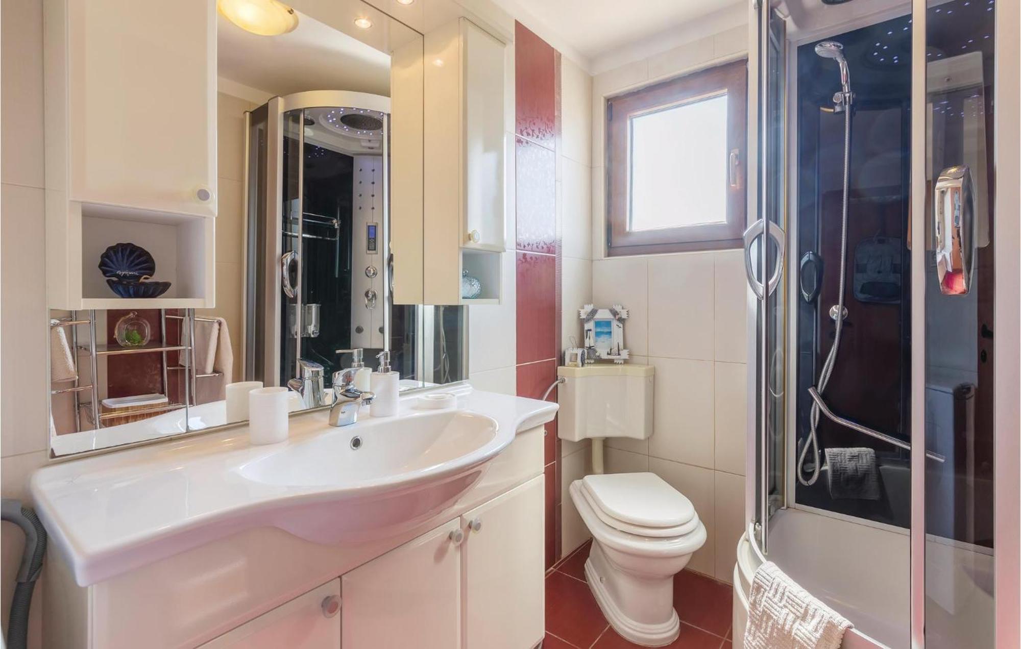 Pet Friendly Apartment In Koromacno With Wifi Eksteriør bilde