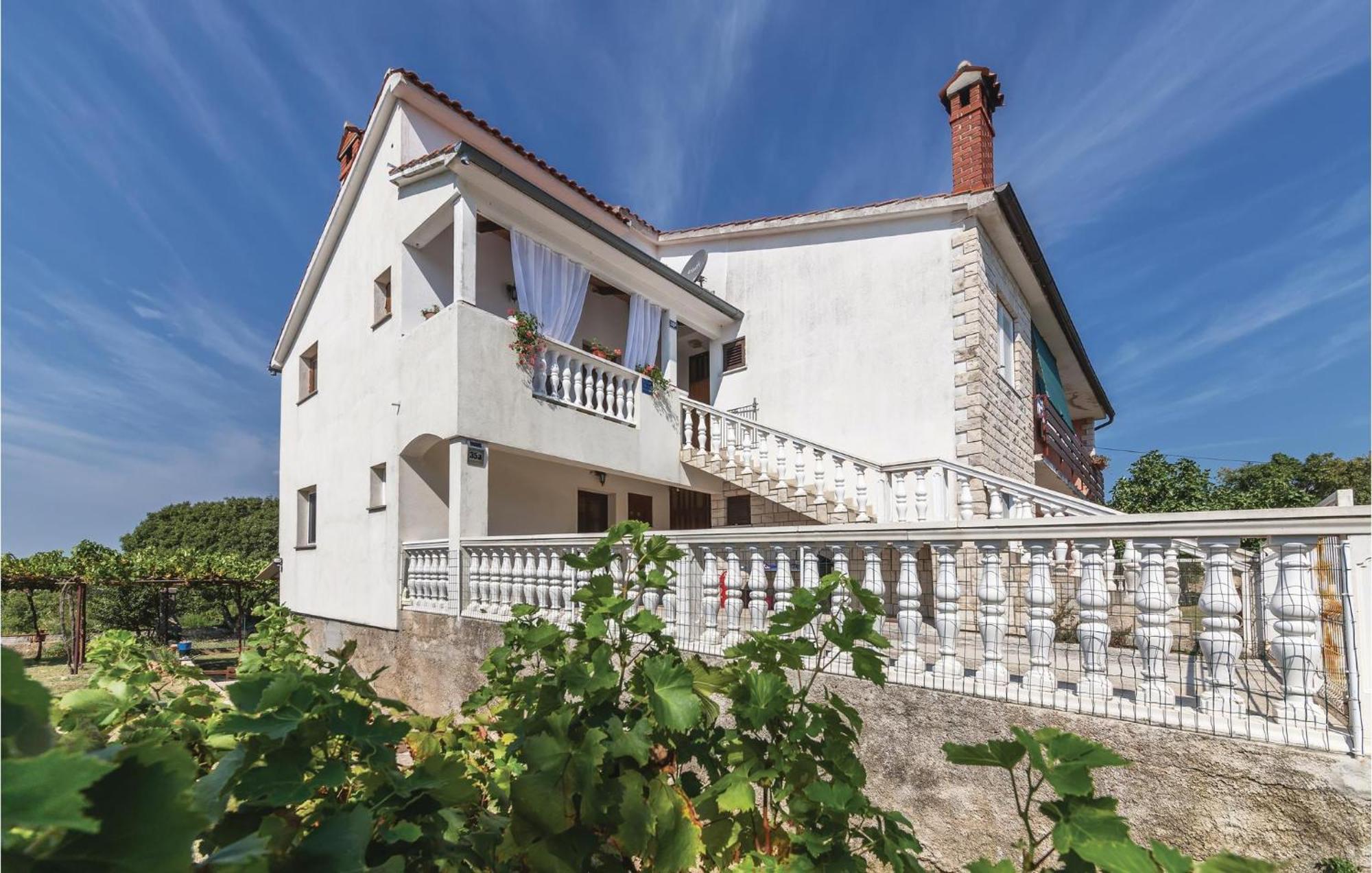 Pet Friendly Apartment In Koromacno With Wifi Eksteriør bilde